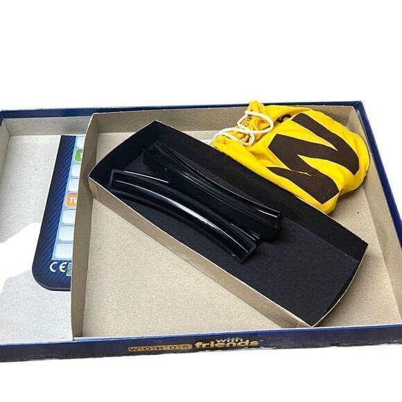 Hasbro Zynga Words With Friends Classic Ultimate Play Pack Board Game New - Picture 2 of 7